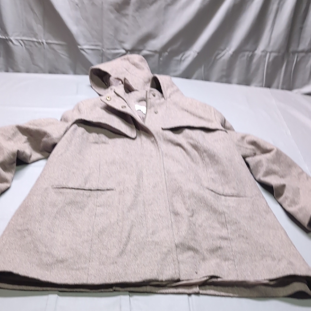 Chic Beige Hooded Jacket
